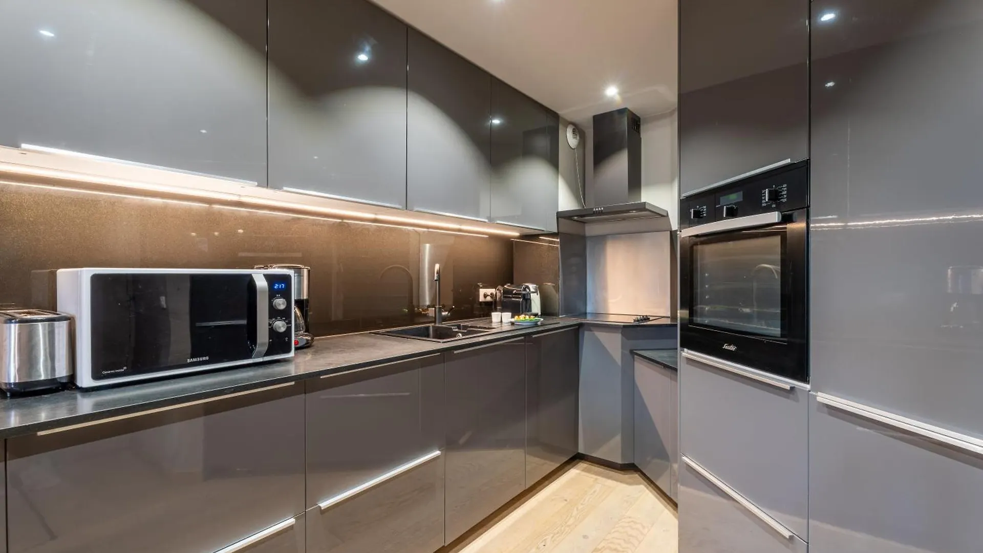 Ski In-Out - Heart Of Val Thorens Spacious 8 Guests Apartment, Wifi 303 0*,